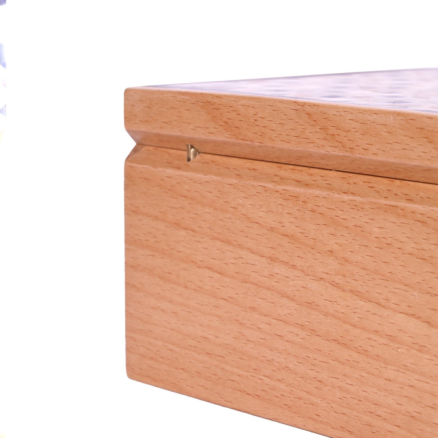 tea box, hinge, minimal design