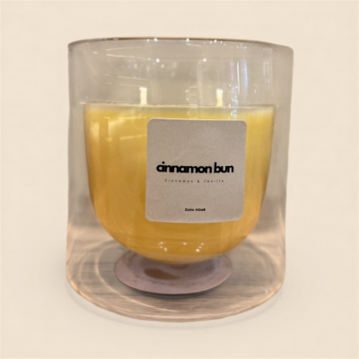 شمعة كعكة القرفة - قرفة وفانيليا | زجاج مزدوج | قابلة لإعادة التعبئة | ١٢٠ غرام 