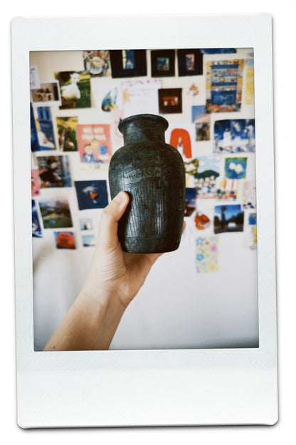 Handgefertigte pharaonische Tonvase C106