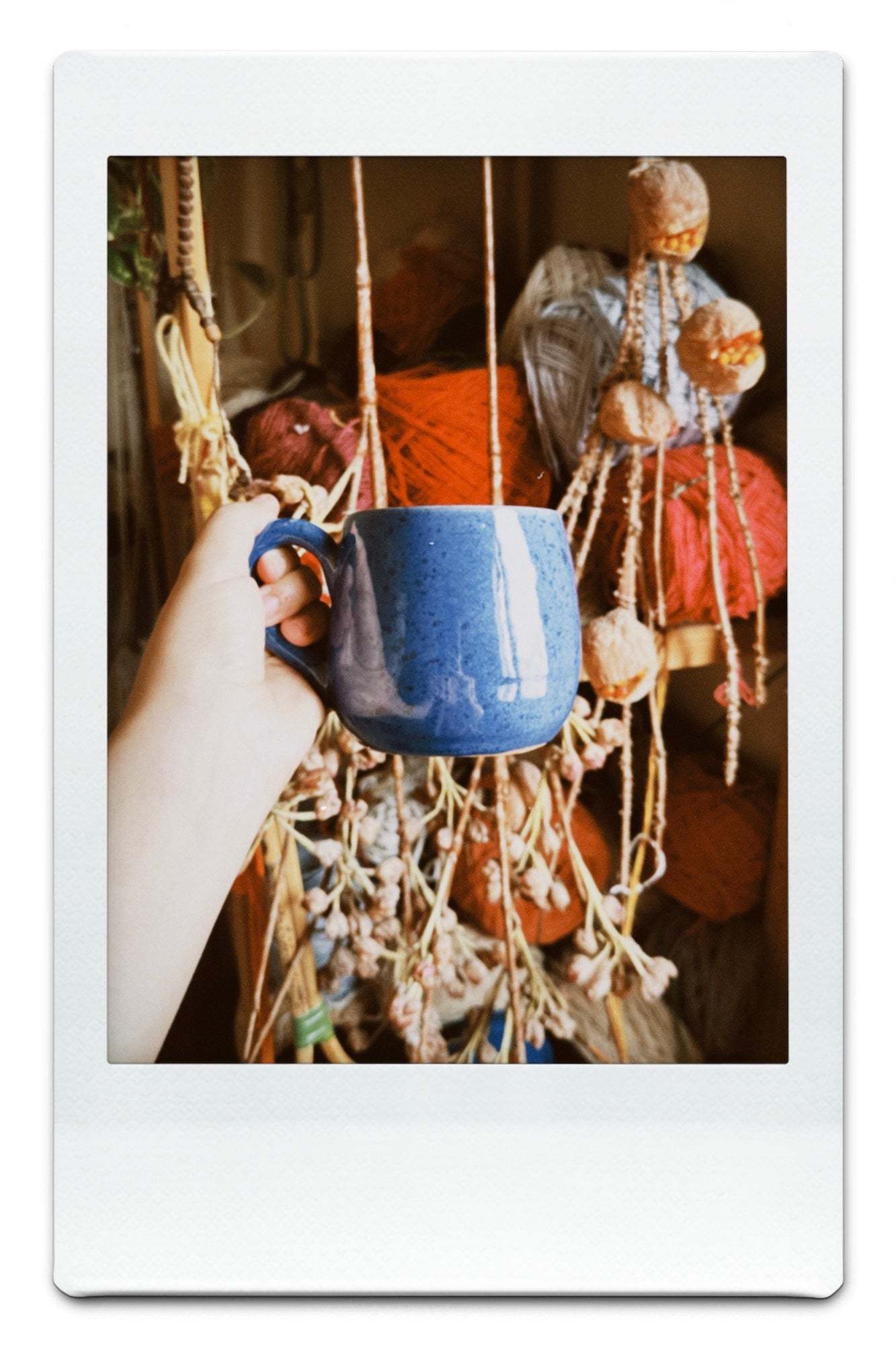 Großer handgefertigter Tonbecher C104